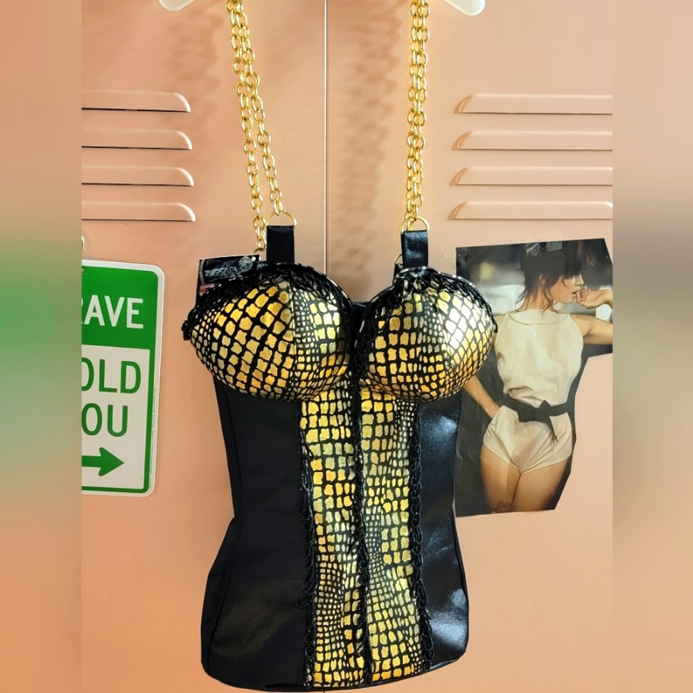NWT's Black&gold Tipsy Tote Wine Bag(great Xmas,new Years Gift Bag)